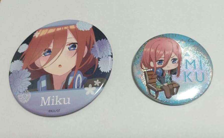 五等分の花嫁×TheキャラSHOP 缶バッジ 三玖 2種セット
